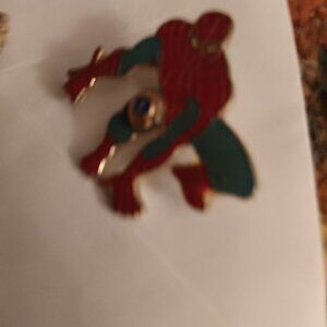 Spiderman Vintage Lioness Lion's Club Pin Gold edging brooch